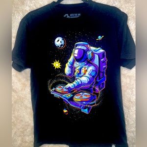 Into the AM Men’s size medium Tshirt- Astronaut DJ